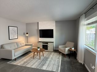 11840 SW 7th St #C, Beaverton, OR 97005