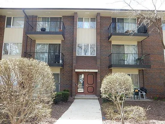 5S100 Pebblewood Ln #E5 — Photo 13