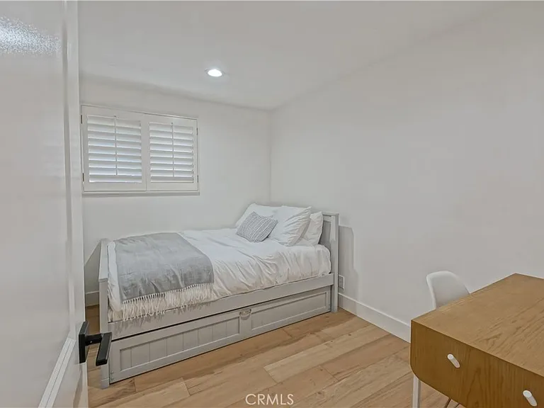 320 Marine Ave — Photo 60