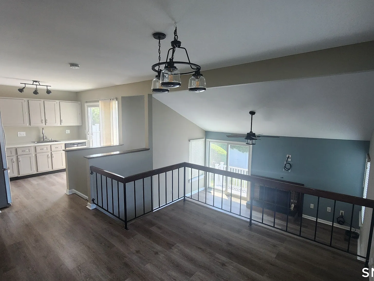 2 bed, 1.5 bath, 1065 sqft, $3,100 — Photo 3