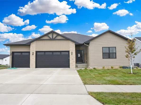 4114 Gemstone Rd, Marion, IA 52302