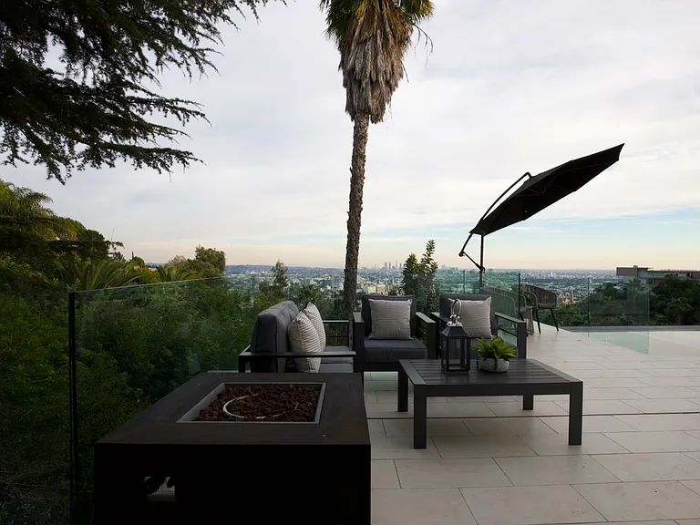 2260 Maravilla Dr — Photo 11