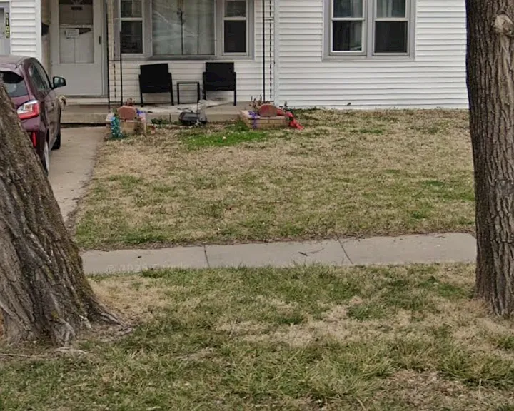 1106 S Gordon Ave — Photo 4
