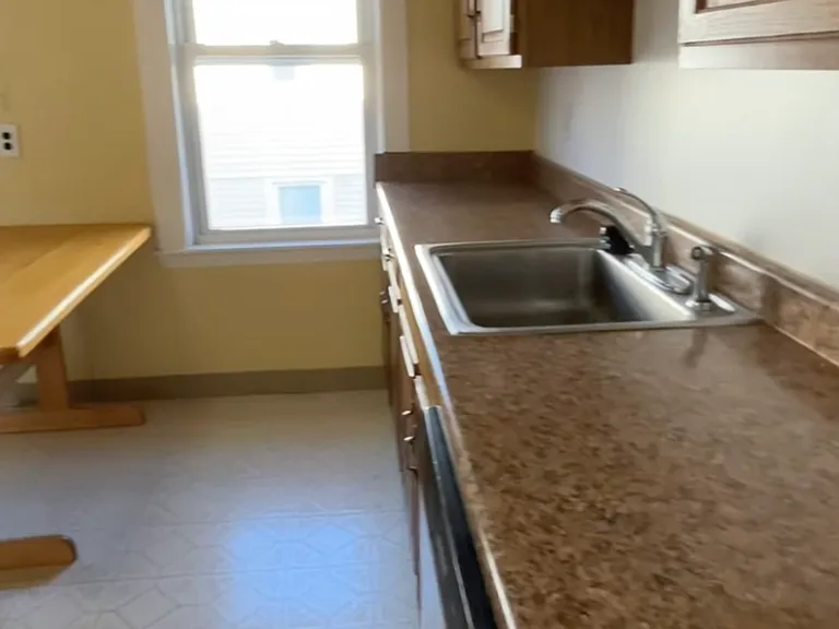 19 Oakland St #17 — Photo 17