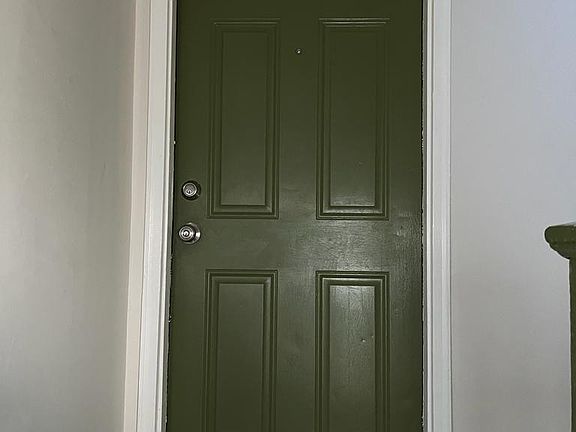3rd image of 47 Delavan Ave APT 2