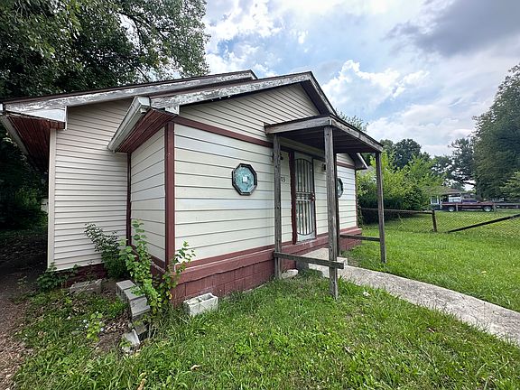 4th image of 3703 N Whittier Pl