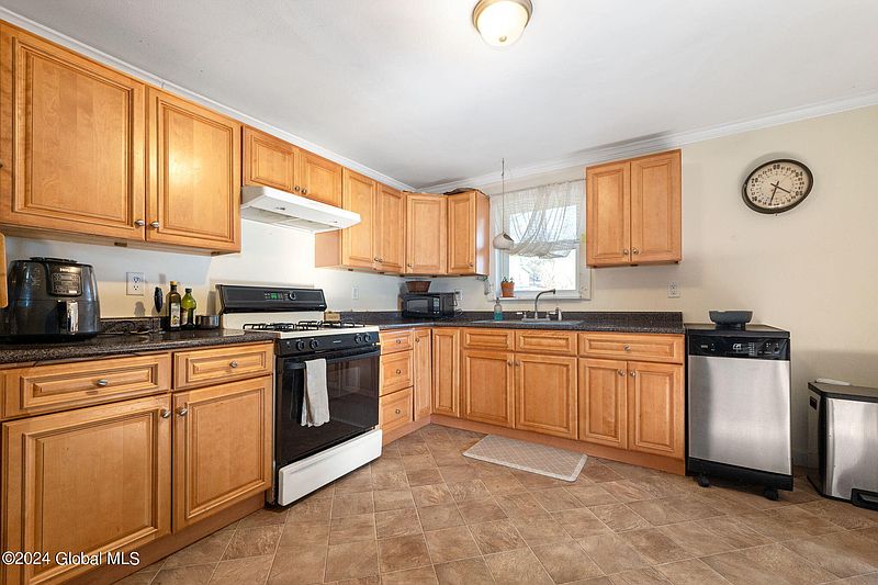 4th image of 55 Montgomery Street
