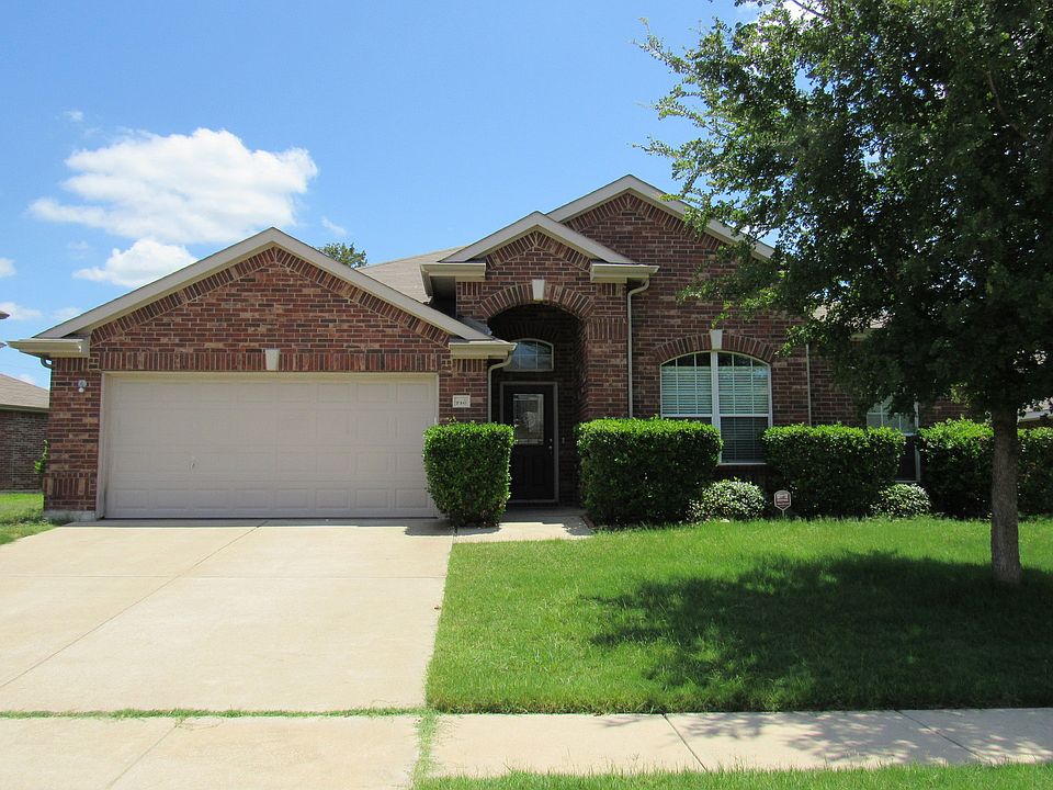 1st image of 710 Millpond Dr