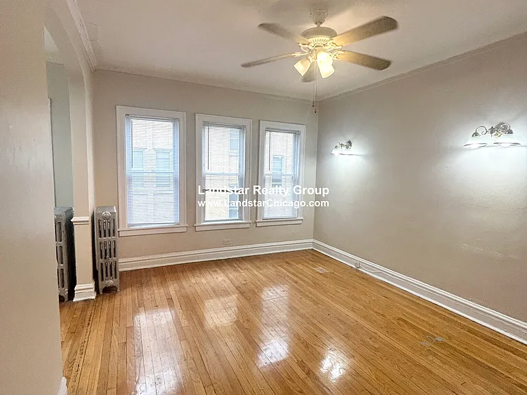 4931 N Whipple St #3W — Photo 2