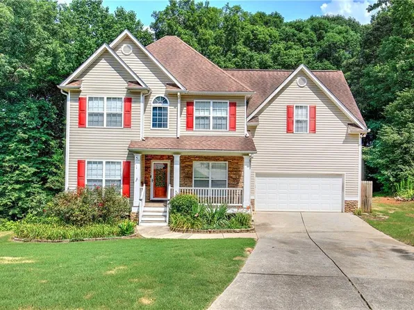 70 Creekside Way, Hiram, GA 30141