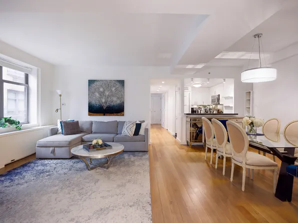 100 W 58th St, New York, NY