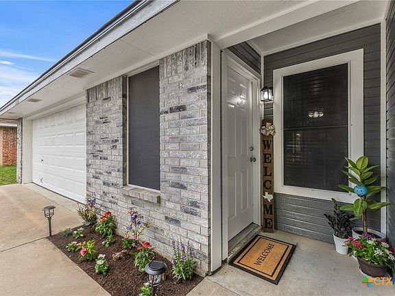 4th image of 3805 Roundrock Dr
