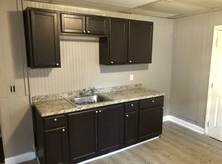 185 Massasoit St #1, Springfield, MA 01107