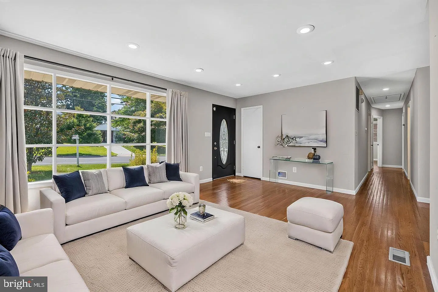 5 bed, 4.0 bath, 1250 sqft, $3,500 — Photo 4