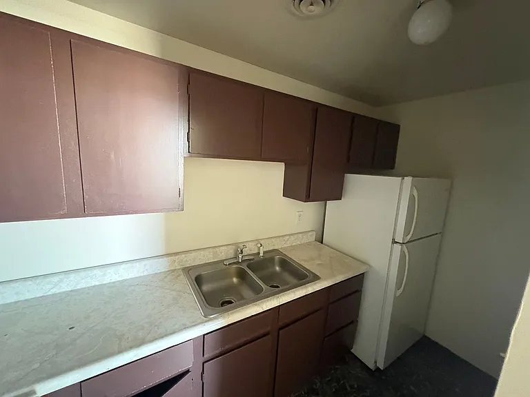 570 Miller Ave — Photo 14