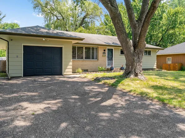 4724 Oregon Ave N, New Hope, MN 55428