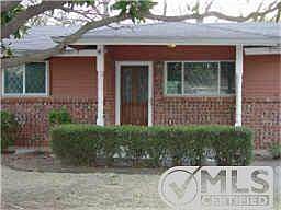 1st image of 805 Dee Ln