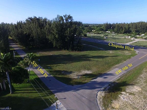3rd image of 902 SW 15th Pl