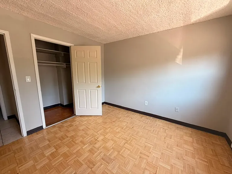 31 Austin St #O7B — Photo 2