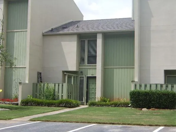 804 Village Ln, Columbia, SC 29212