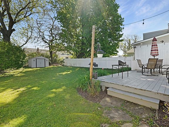 3rd image of 2905 Emerson Ave
