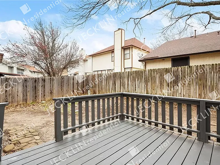 13805 Lothian Dr — Photo 28