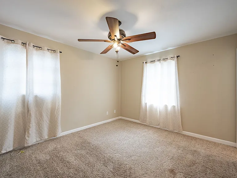 5405 Westgate Dr — Photo 11