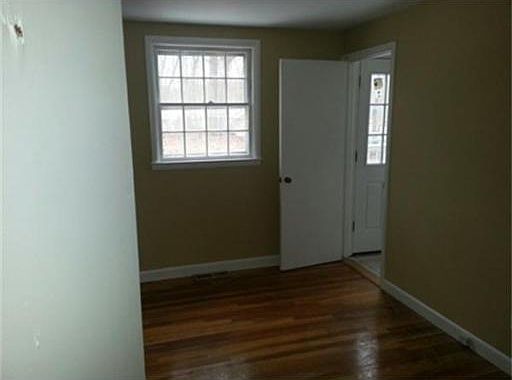 5th image of 101 W Lake Dr