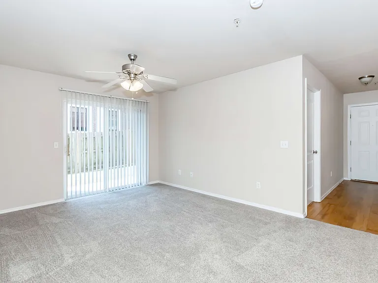 Cambridge Park Apartments 2 bed 2 bath living room
