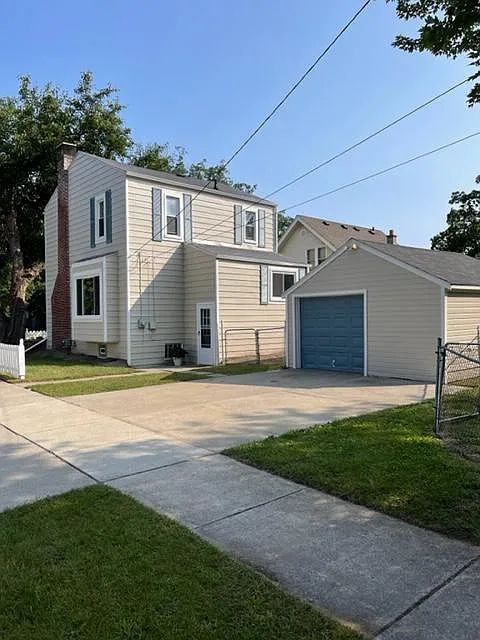 233 W Twelve Mile Rd