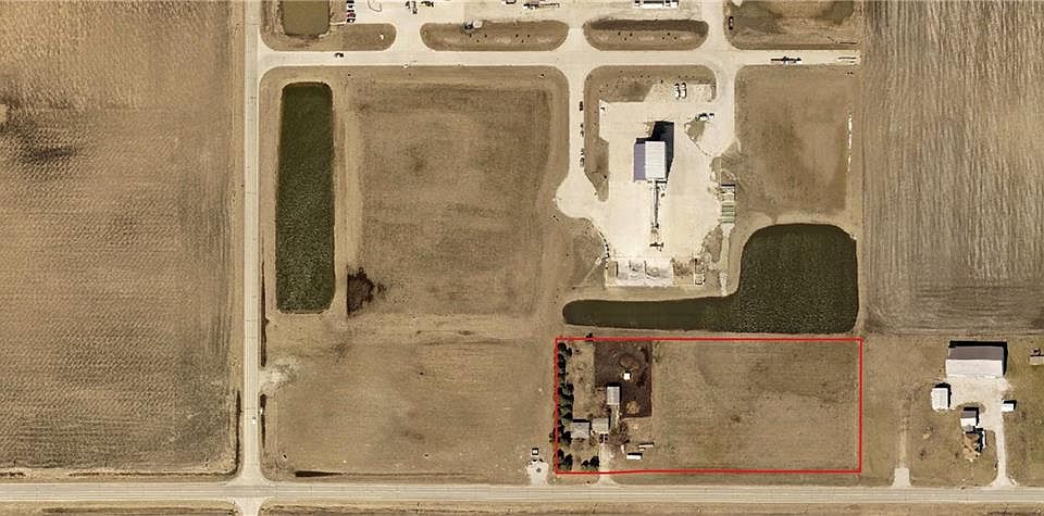 2nd image of 3906 NE 126th Ave