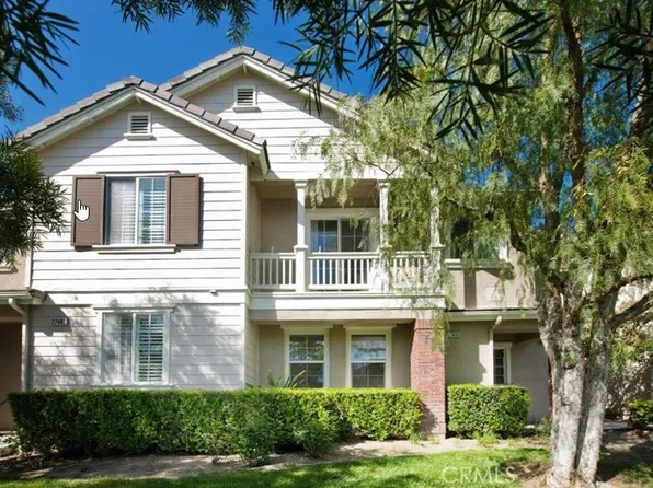 27483 Coldwater Dr, Valencia, CA 91354