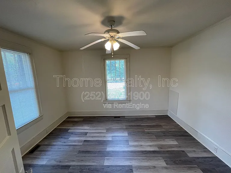 1524 Sunset Ave — Photo 7