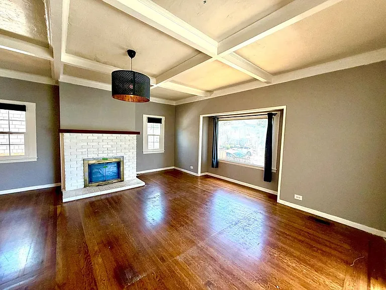 2611 Coolidge Ave — Photo 6