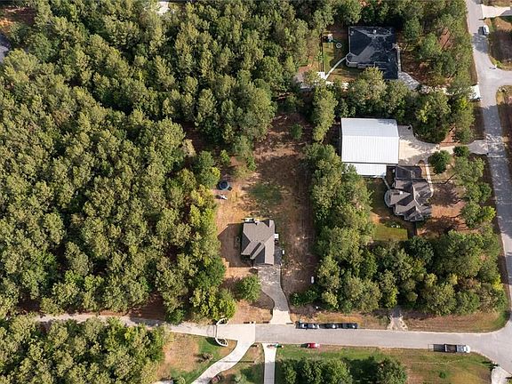 2nd image of 10922 Crawford Cir