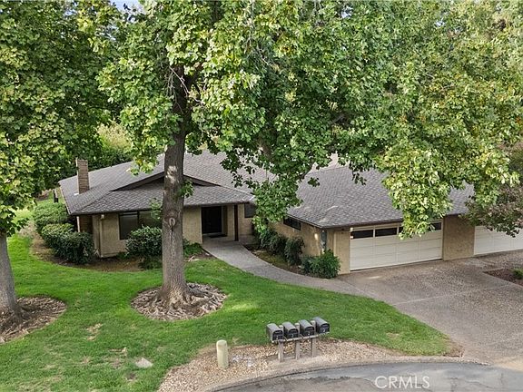 2nd image of 7 Northwood Commons Pl