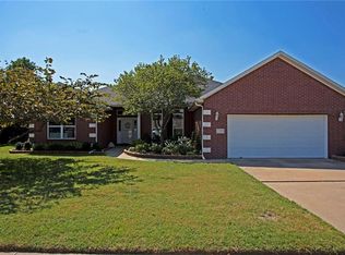 2303 SW Primrose Ave, Bentonville, AR 72713