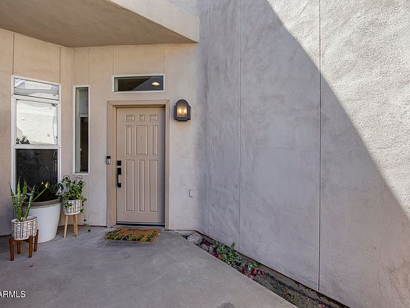 3rd image of 1747 E NORTHERN Avenue #117
