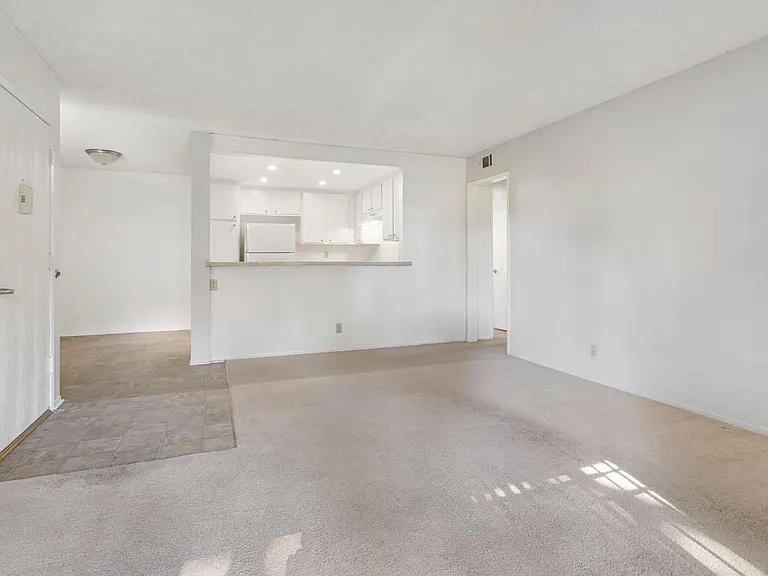 1130 E Alosta Ave — Photo 10