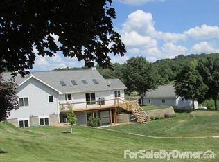 1230 Lakeview Dr, Buckingham, IA 50612
