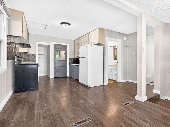 2nd image of 230 Lake Ave