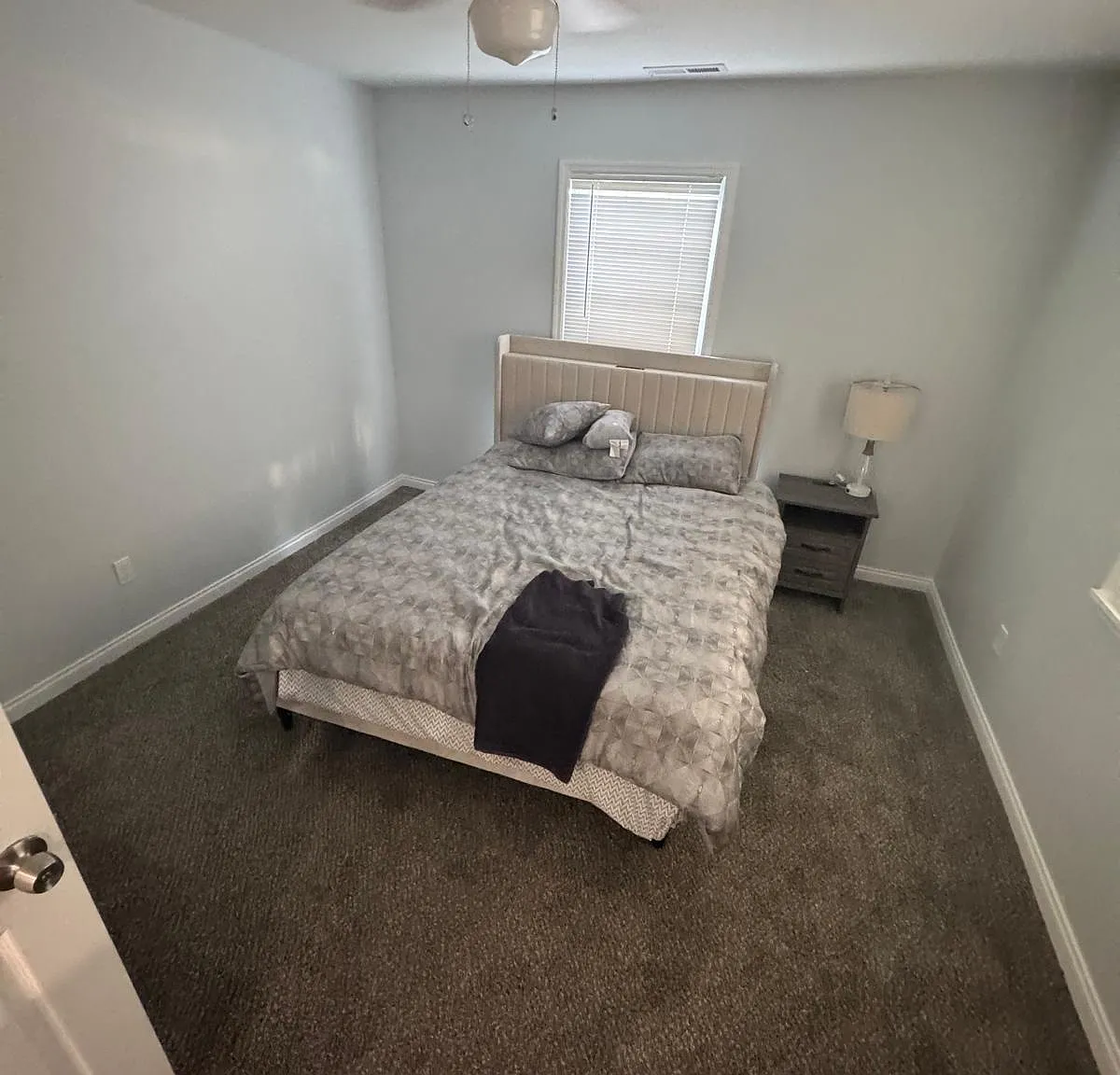 3 bed, 1150 sqft, $1,950 — Photo 3