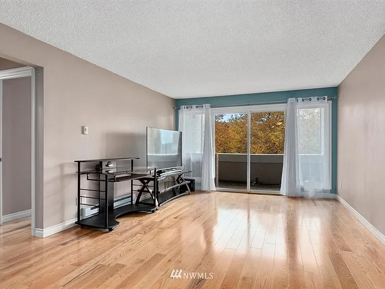 236 S 152nd St #303 — Photo 6