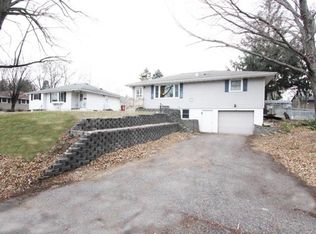 422 4th St SW, Pine Island, MN 55963