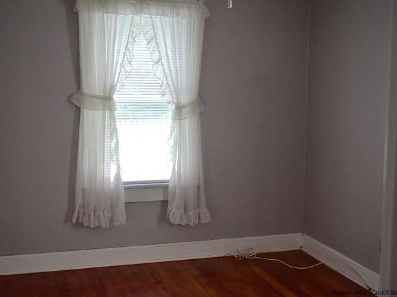 5th image of 442 Glenerie Blvd