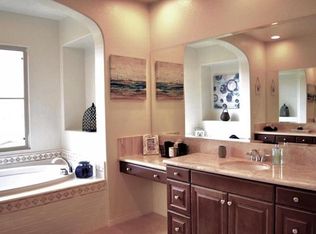 8206 Sanctuary Dr, Corona, CA 92883