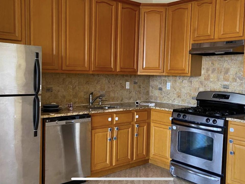 1st image of 1832 Kimball St #2