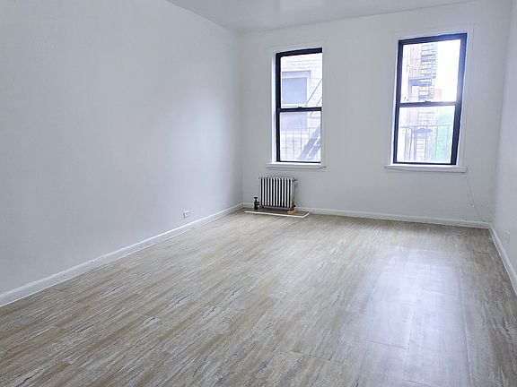 3rd image of 721 Walton Ave APT D4