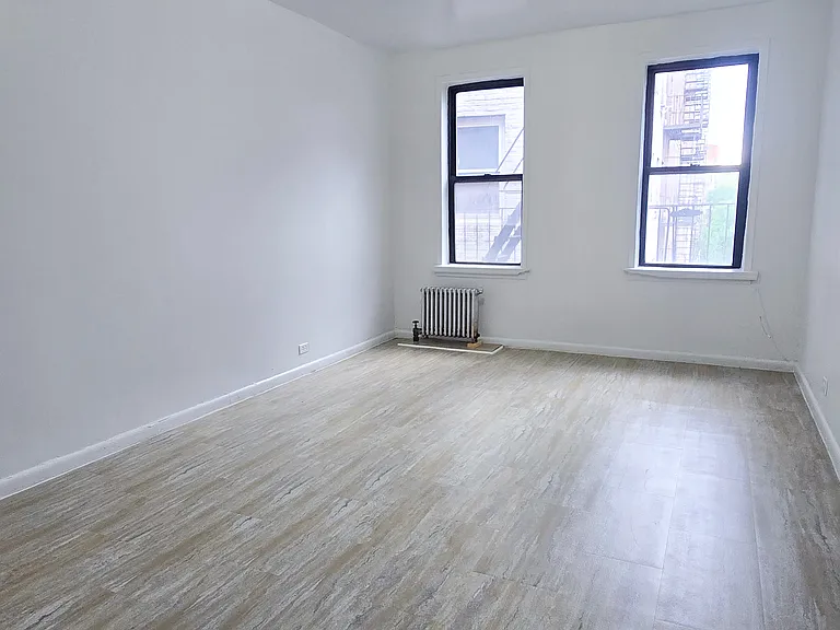 721 Walton Ave #D4 — Photo 3