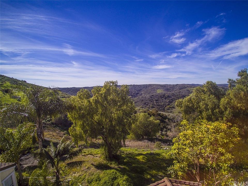 1st image of 3 Vista Del Cerro